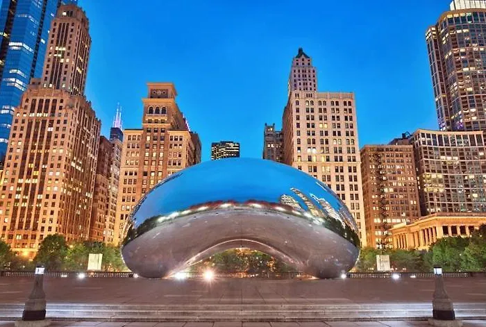 Art Downtown Fulton Market Entire 3 Bedroom Sleep10 Private Garage Roof Ev Tesla Casa vacanze Chicago