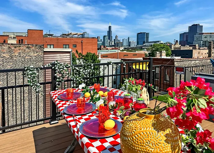 Art Downtown Fulton Market Entire 3 Bedroom Sleep10 Private Garage Roof Ev Tesla *